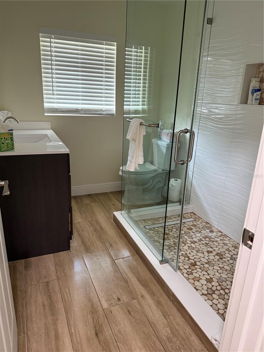 BEE RDG FARMS SUB - Residential Lease