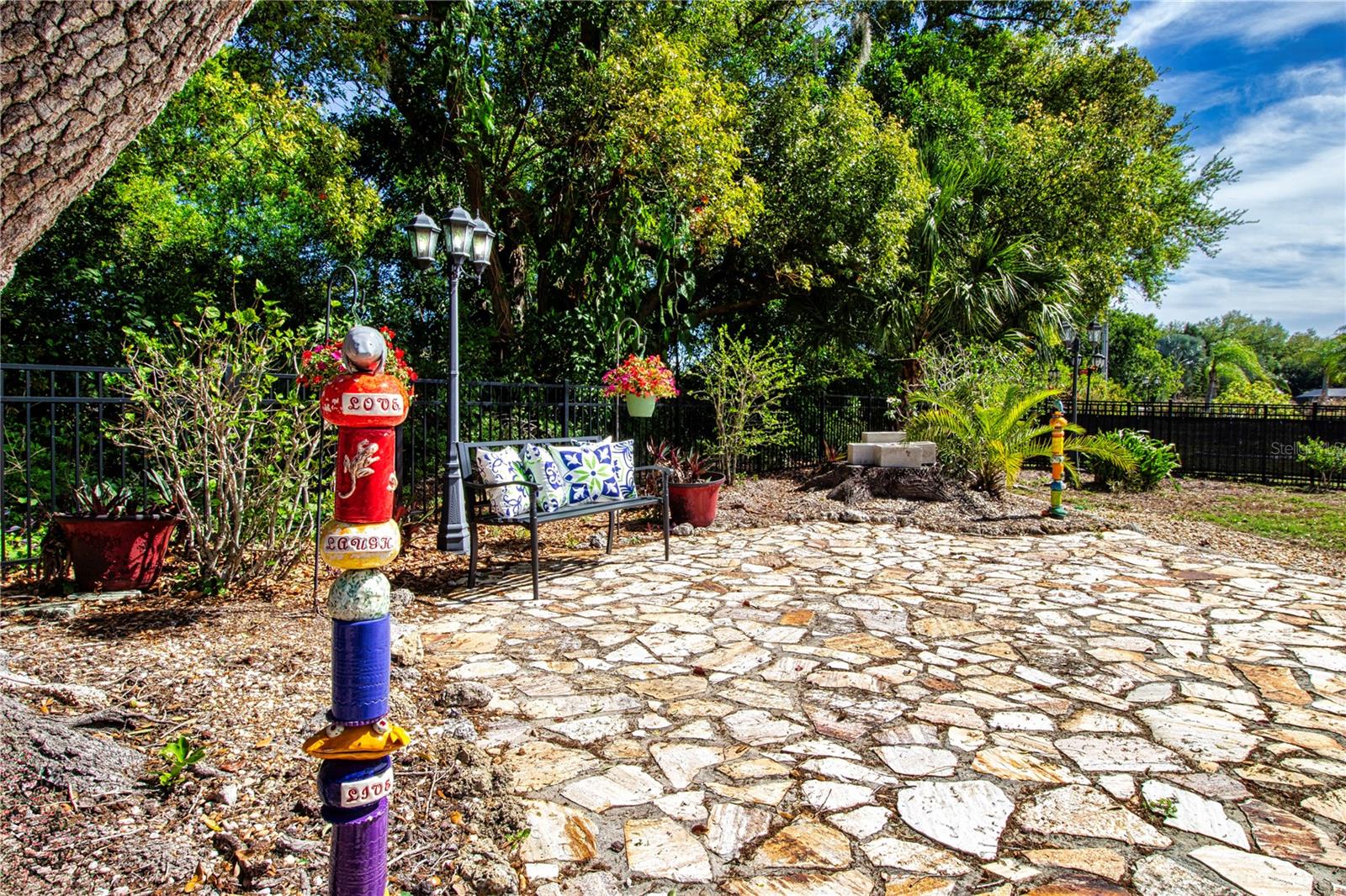 SUN CITY CENTER UNIT 35 - Residential