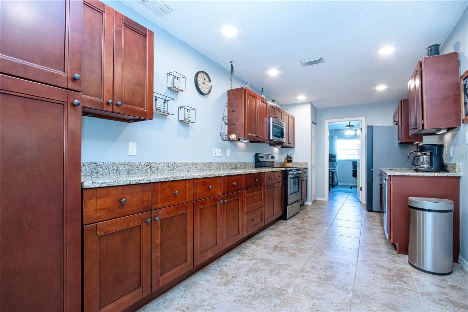 SUN CITY CENTER UNIT 35 - Residential