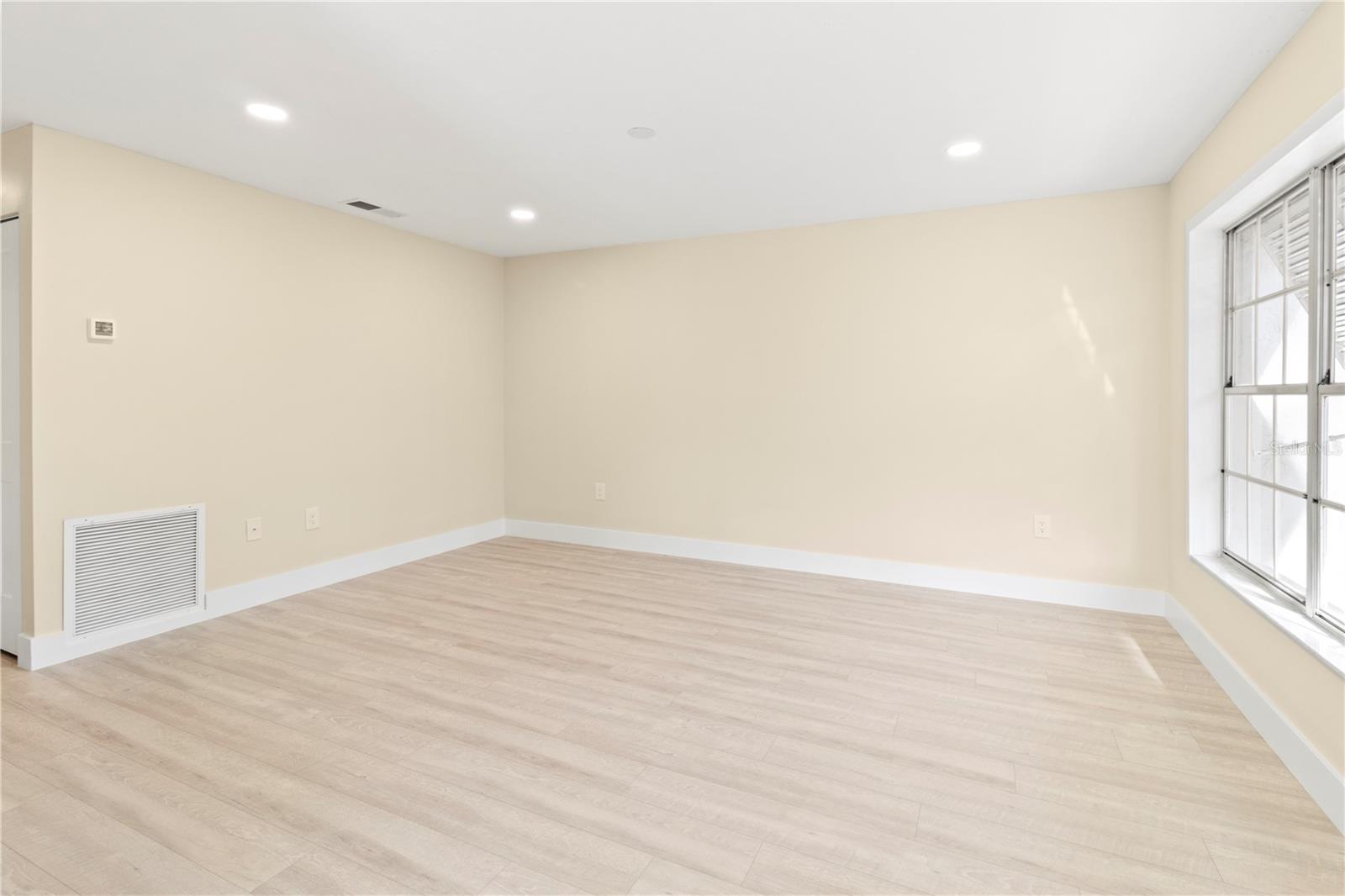 JEFFERSON PINES - Residential