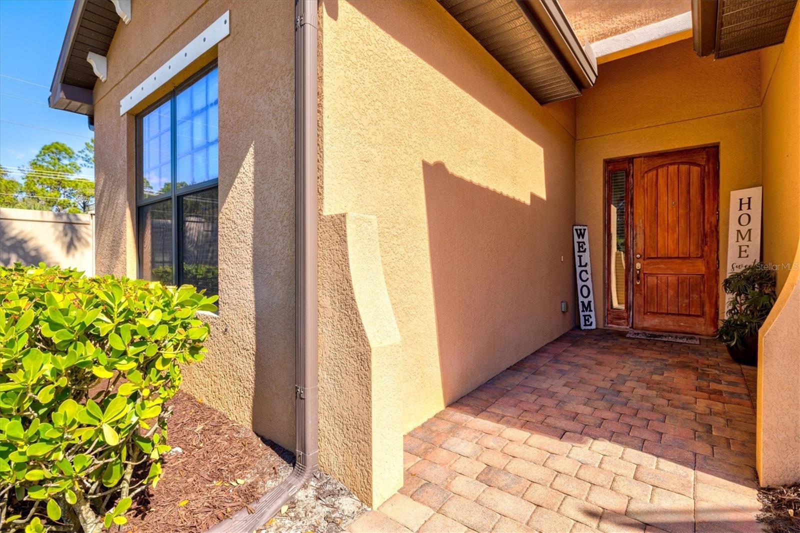 1098 BRADBERRY DRIVE