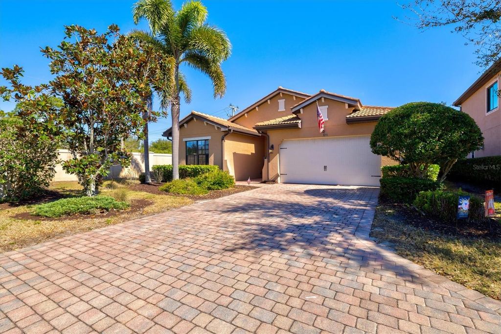 Photo of 1098 Bradberry Drive, Nokomis, FL 34275 (MLS # A4680513)