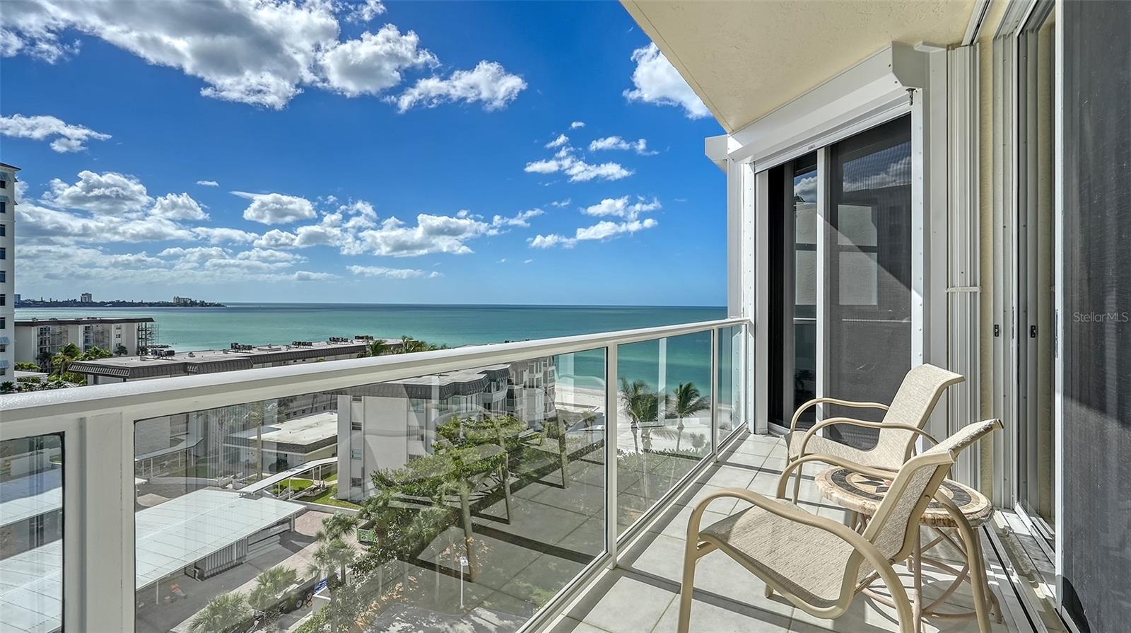L ELEGANCE ON LIDO BEACH - Residential