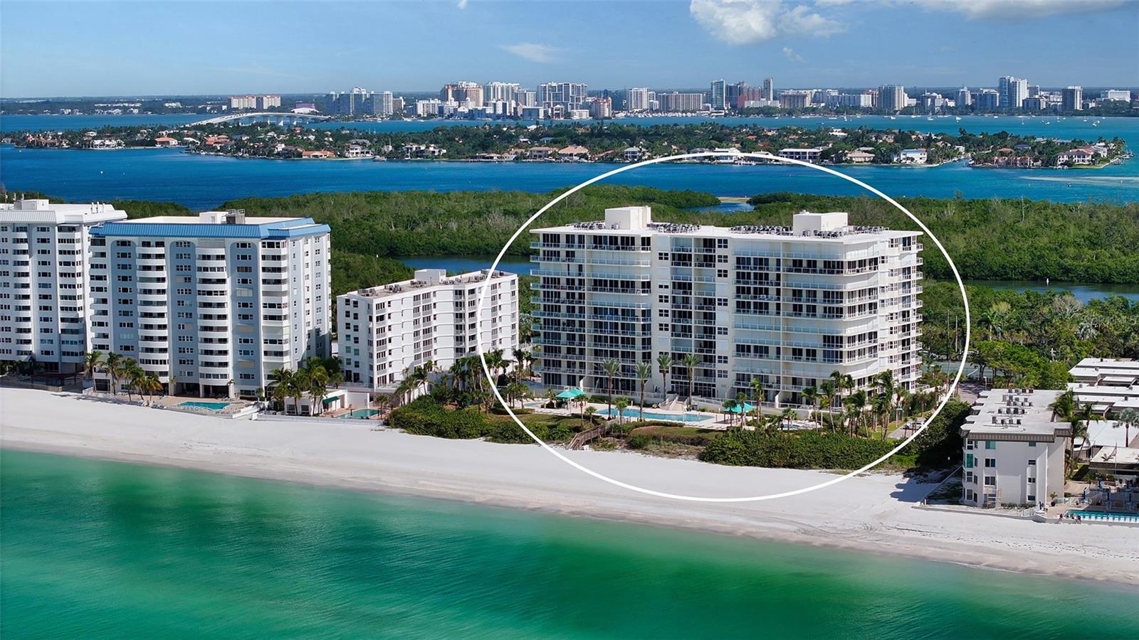 L ELEGANCE ON LIDO BEACH - Residential