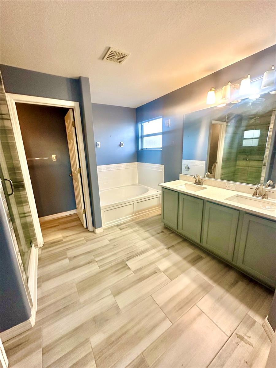 7423 PULTENEY DR