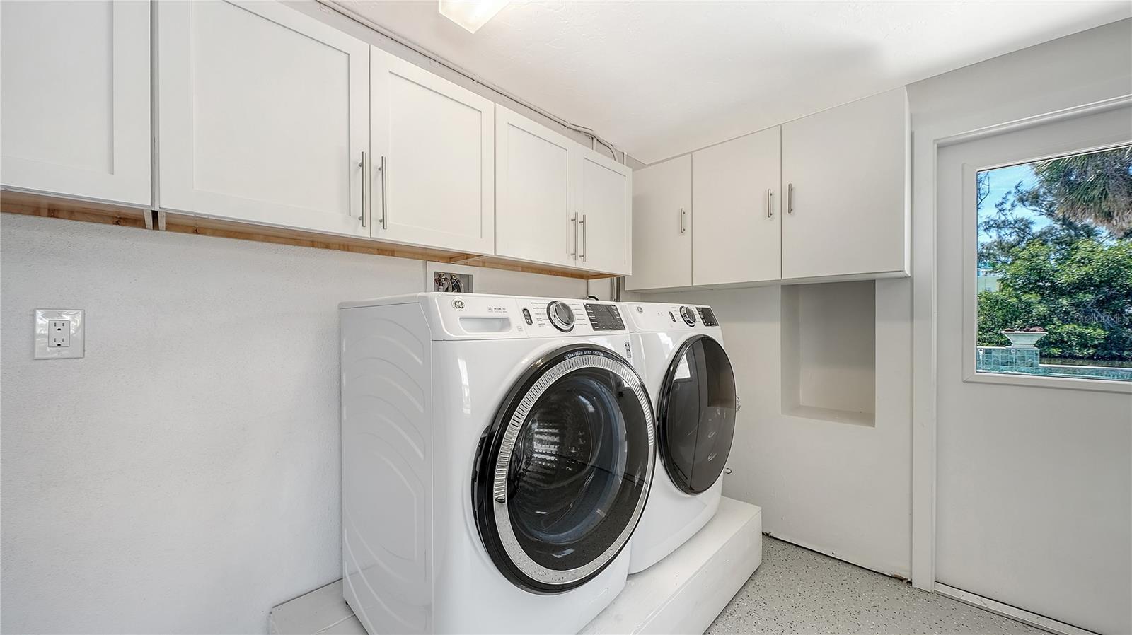 SARASOTA BEACH - Residential