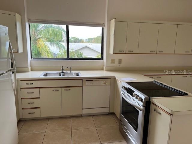 OAKS AT COUNTRYSIDE I THE CONDO - Residential