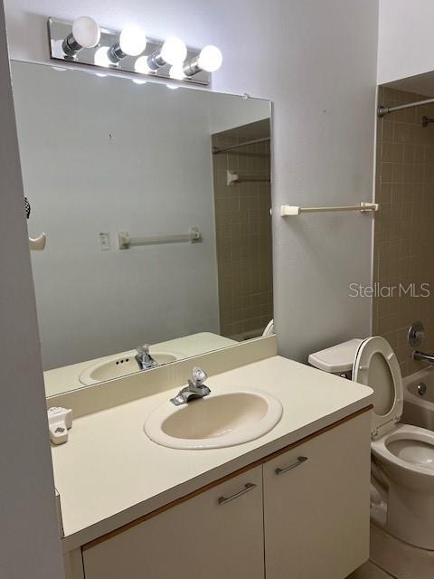 OAKS AT COUNTRYSIDE I THE CONDO - Residential