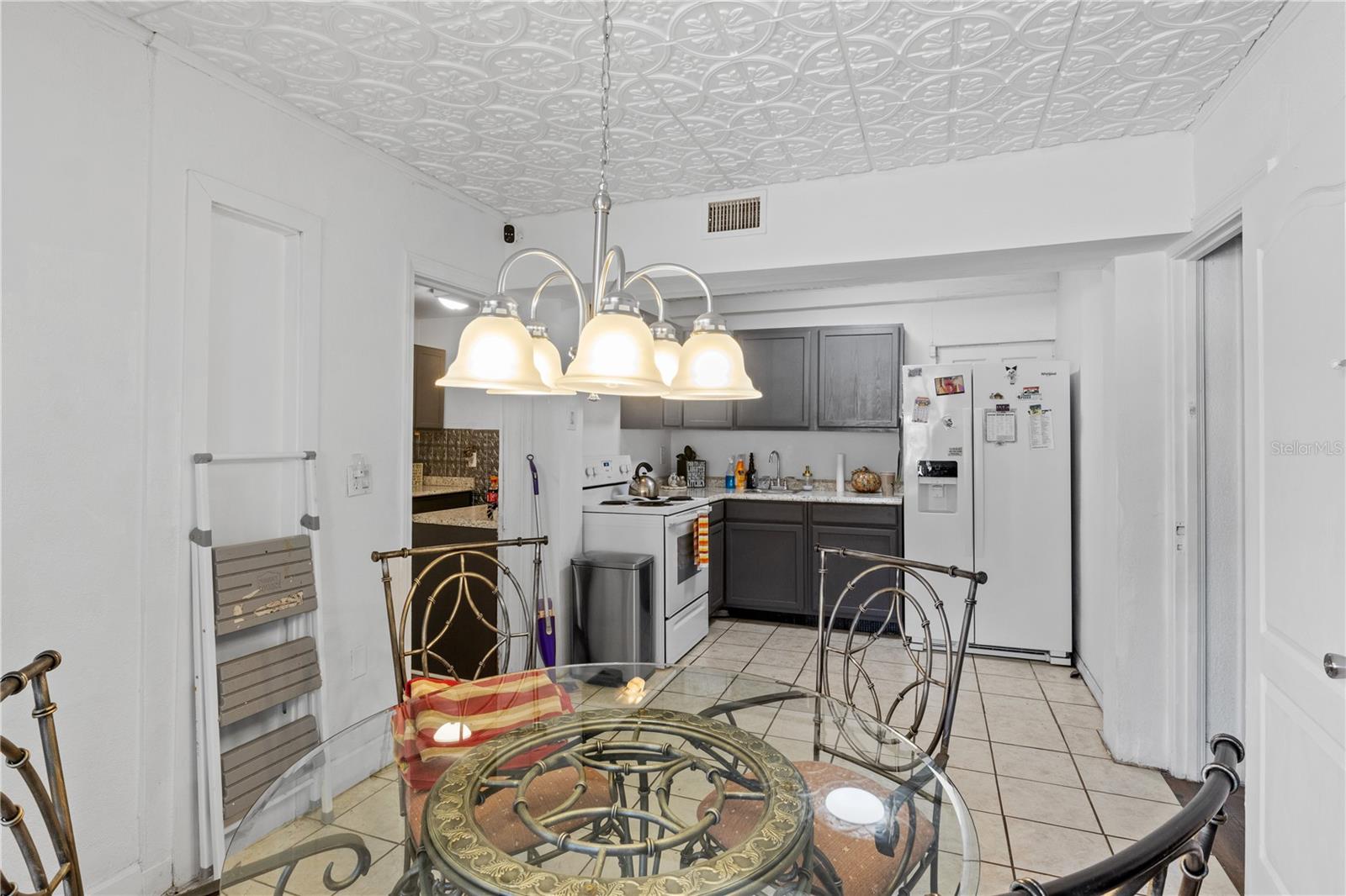 BELLE MEAD - Residential