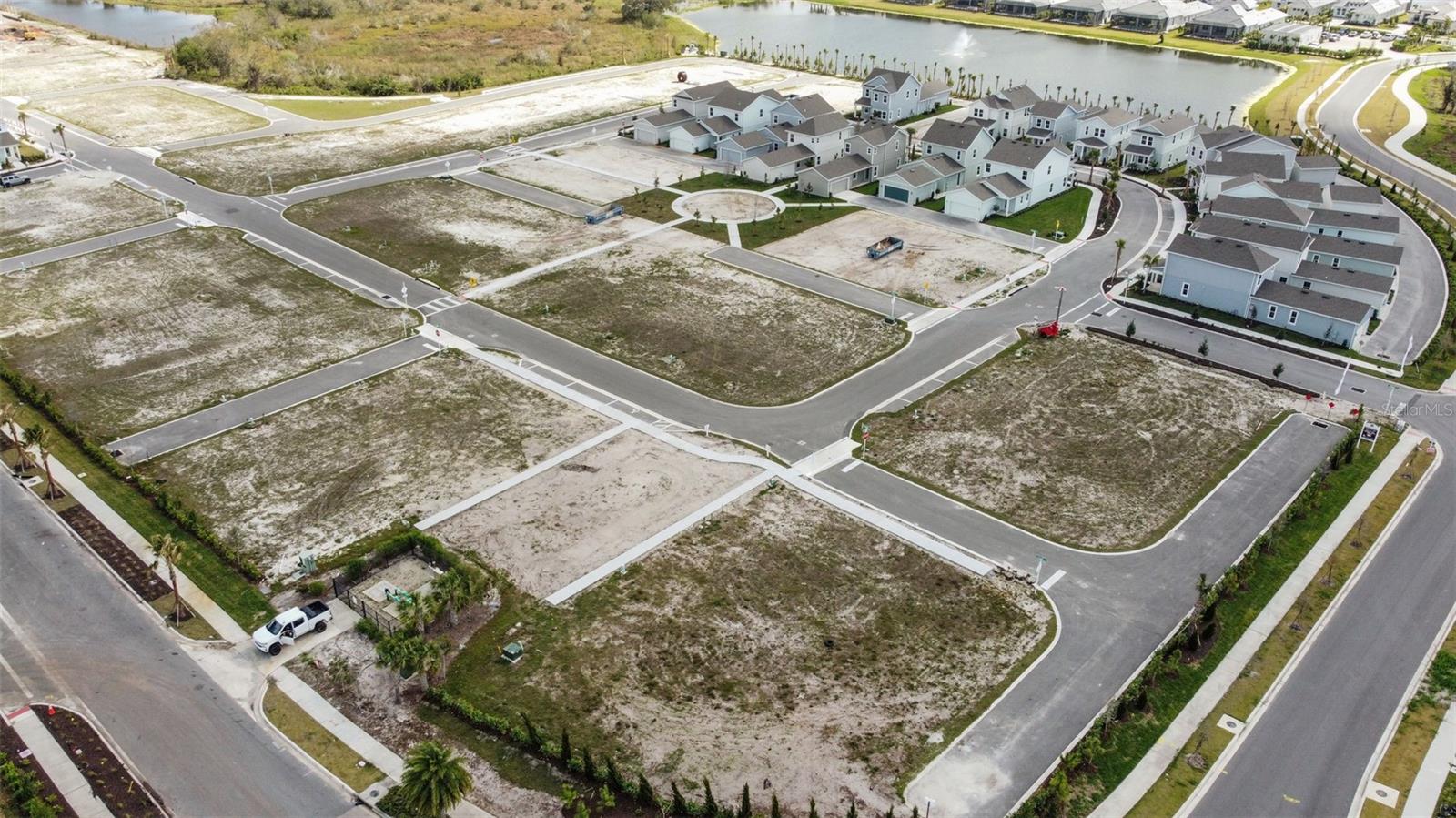 BUNGALOW WALK LAKEWOOD RANCH NEIGHBORHOOD - Residential