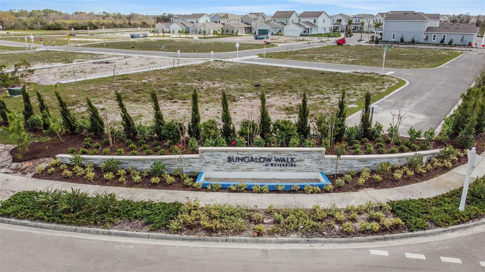 BUNGALOW WALK LAKEWOOD RANCH NEIGHBORHOOD - Residential