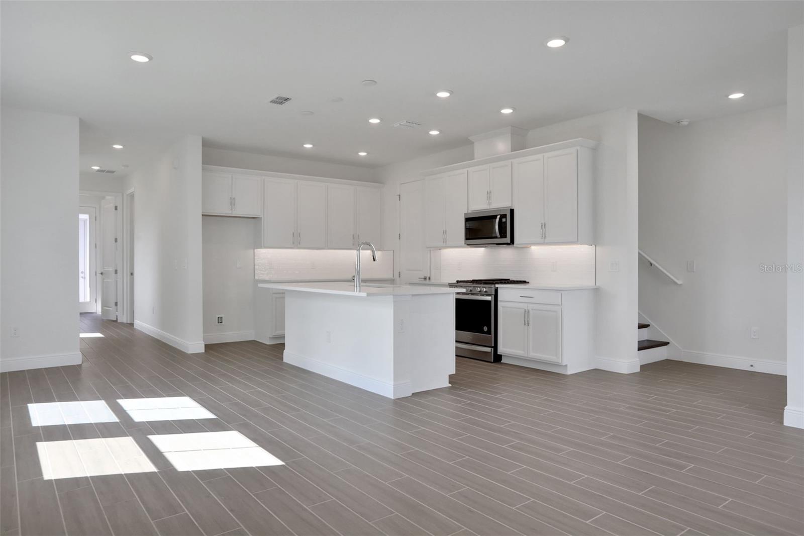 BUNGALOW WALK LAKEWOOD RANCH NEIGHBORHOOD - Residential