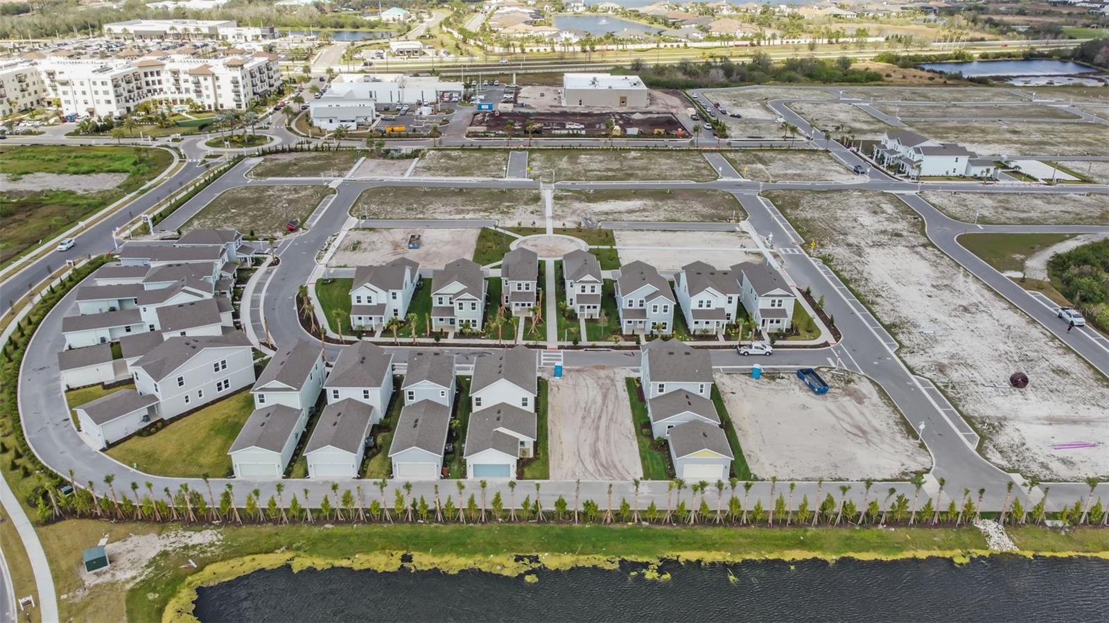 BUNGALOW WALK LAKEWOOD RANCH NEIGHBORHOOD - Residential