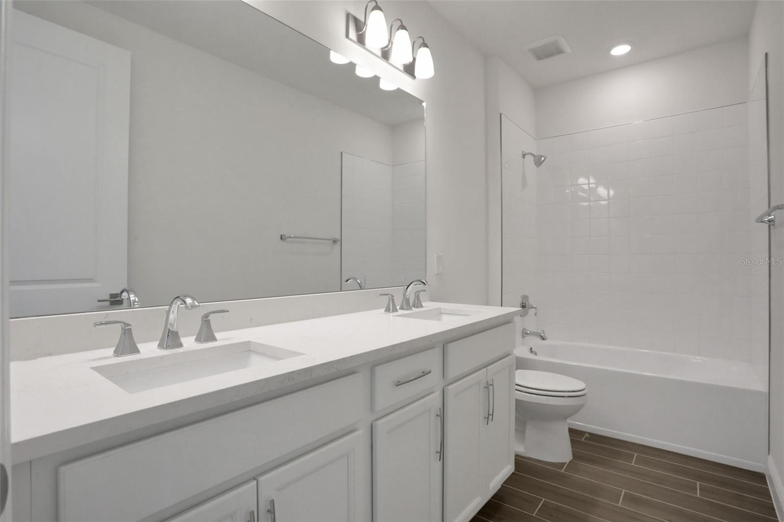 BUNGALOW WALK LAKEWOOD RANCH NEIGHBORHOOD - Residential