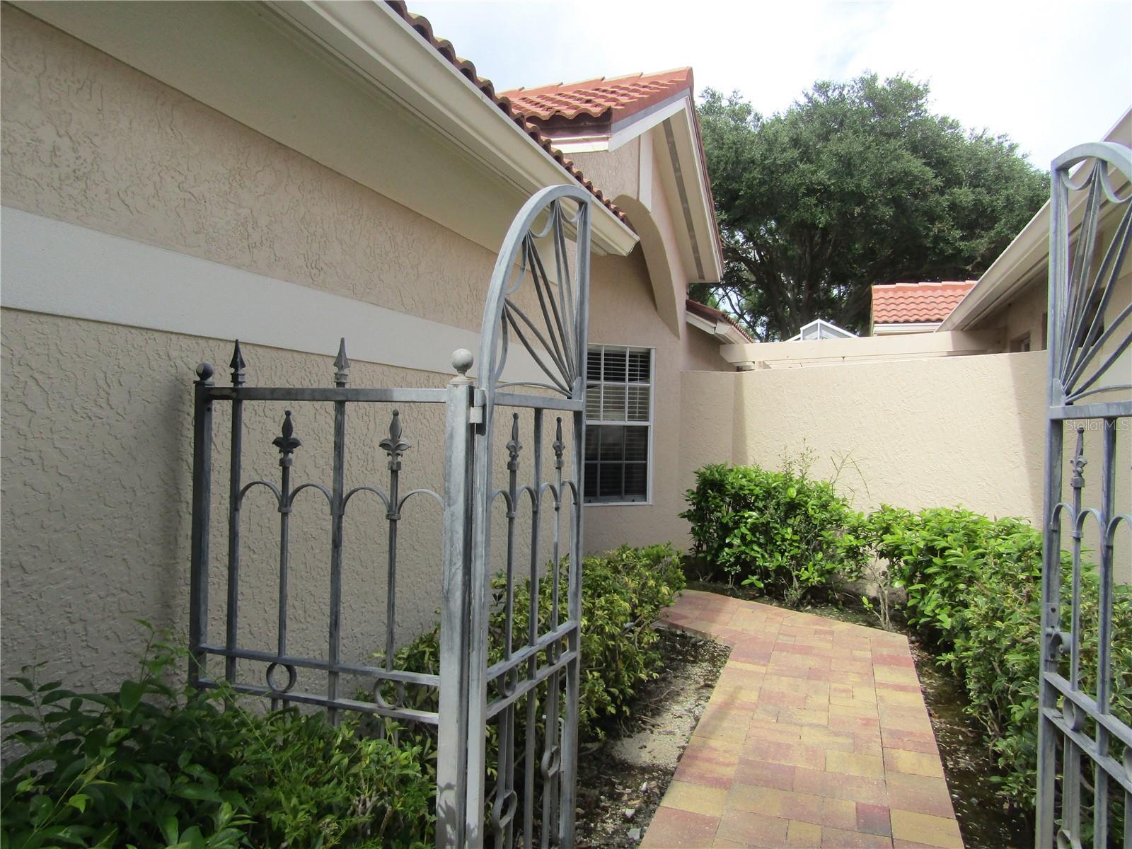 MEADOWS THE - Residential Lease
