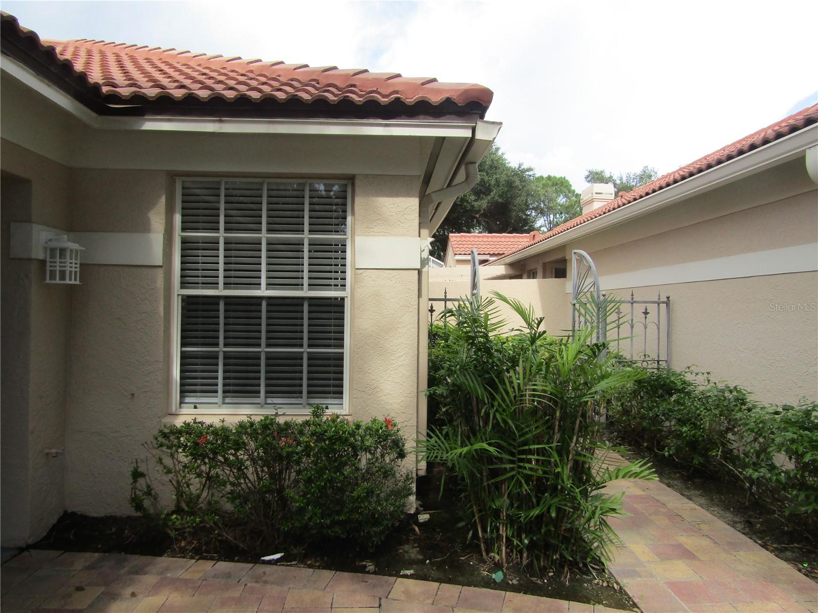 MEADOWS THE - Residential Lease
