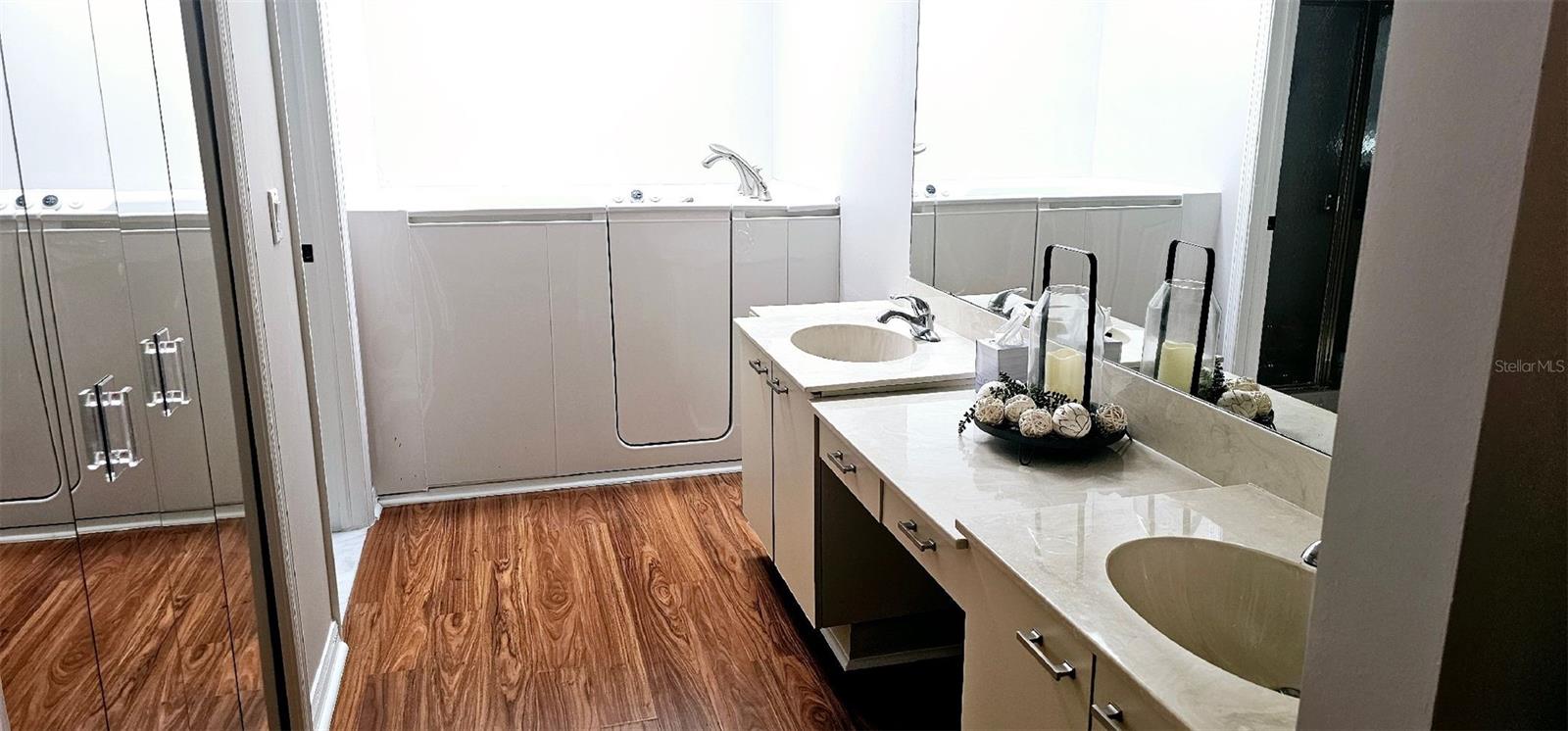 MEADOWS THE - Residential Lease