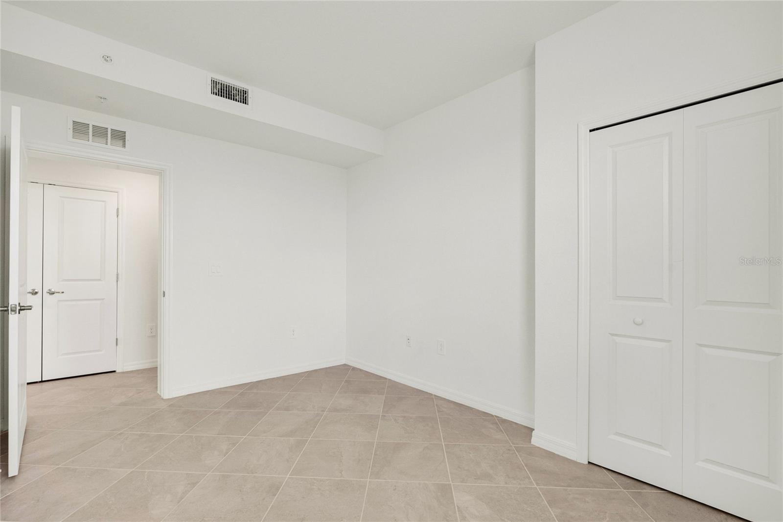 WELLEN PARK GOLF & COUNTRY CLUB - Residential