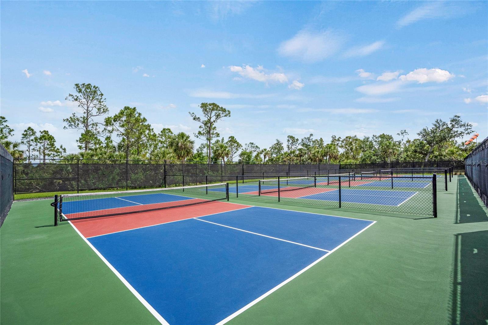 WELLEN PARK GOLF & COUNTRY CLUB - Residential