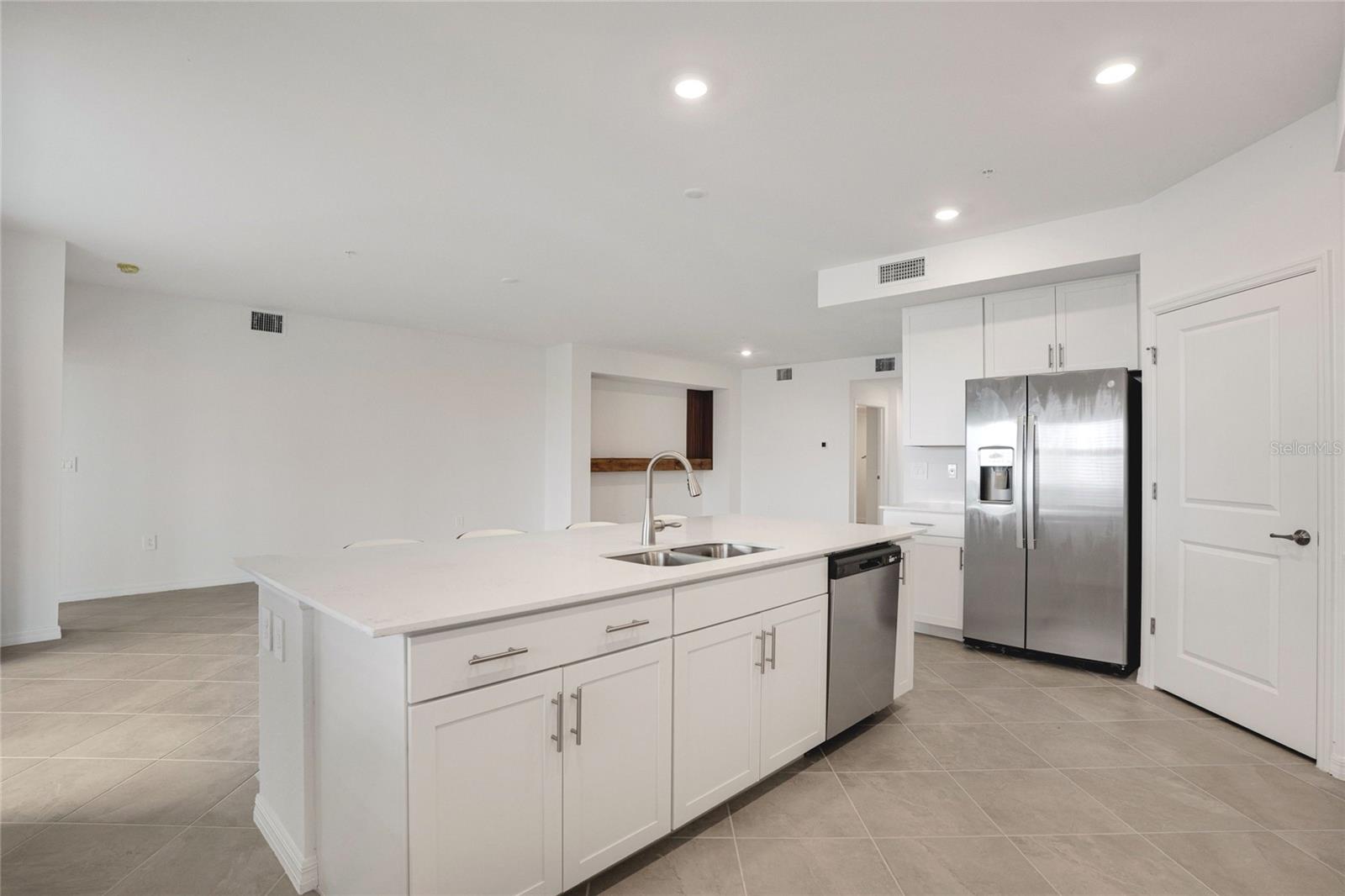 WELLEN PARK GOLF & COUNTRY CLUB - Residential