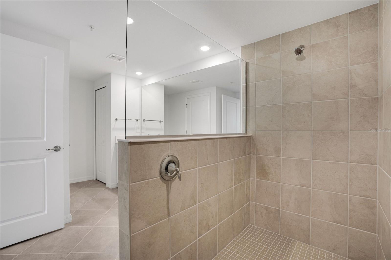 WELLEN PARK GOLF & COUNTRY CLUB - Residential
