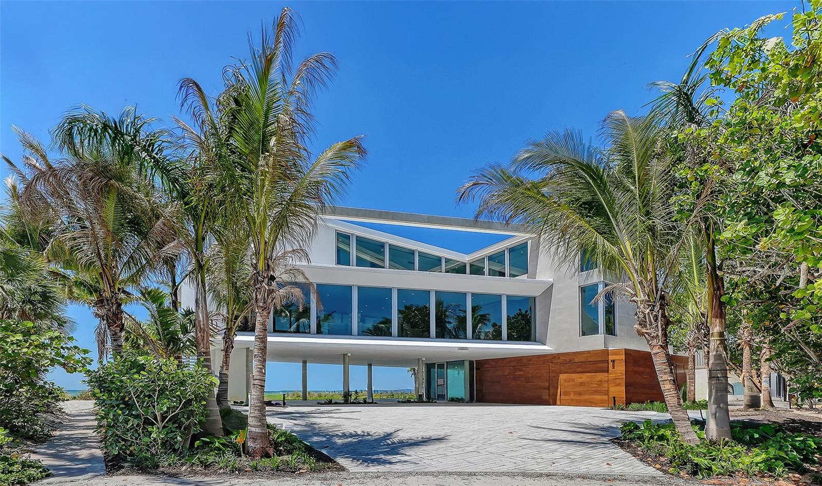 SLEEPY LAGOON - Residential
