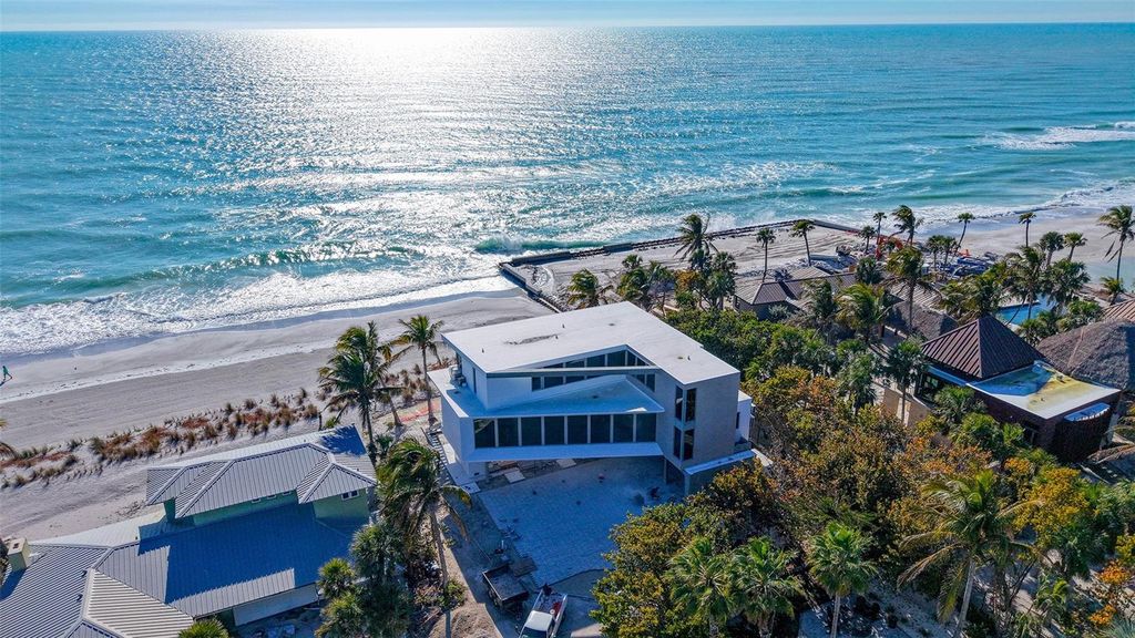 Photo of 6603 Gulfside Road, Longboat Key, FL 34228 (MLS # A4648957)