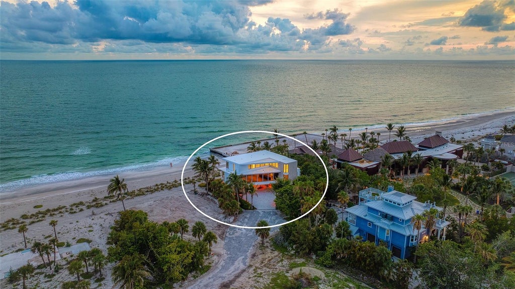 Photo of 6603 Gulfside Road, Longboat Key, FL 34228 (MLS # A4648957)