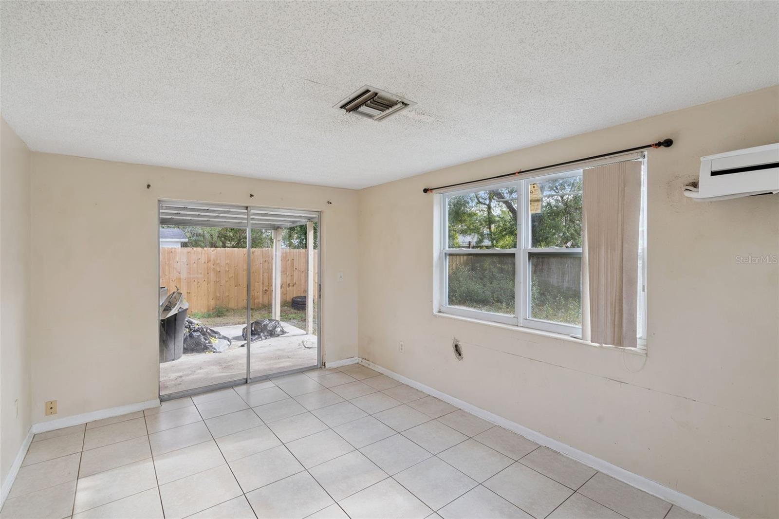 MARION OAKS UN 02 - Residential