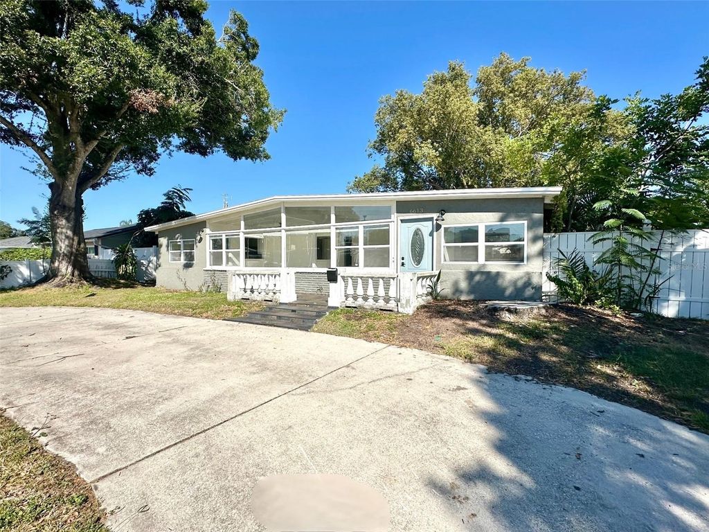 Photo of 6613 Orchard Drive N, St Petersburg, FL 33702 (MLS # O6345874)