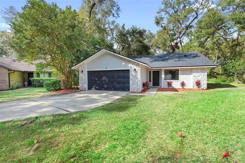 A home in DELAND