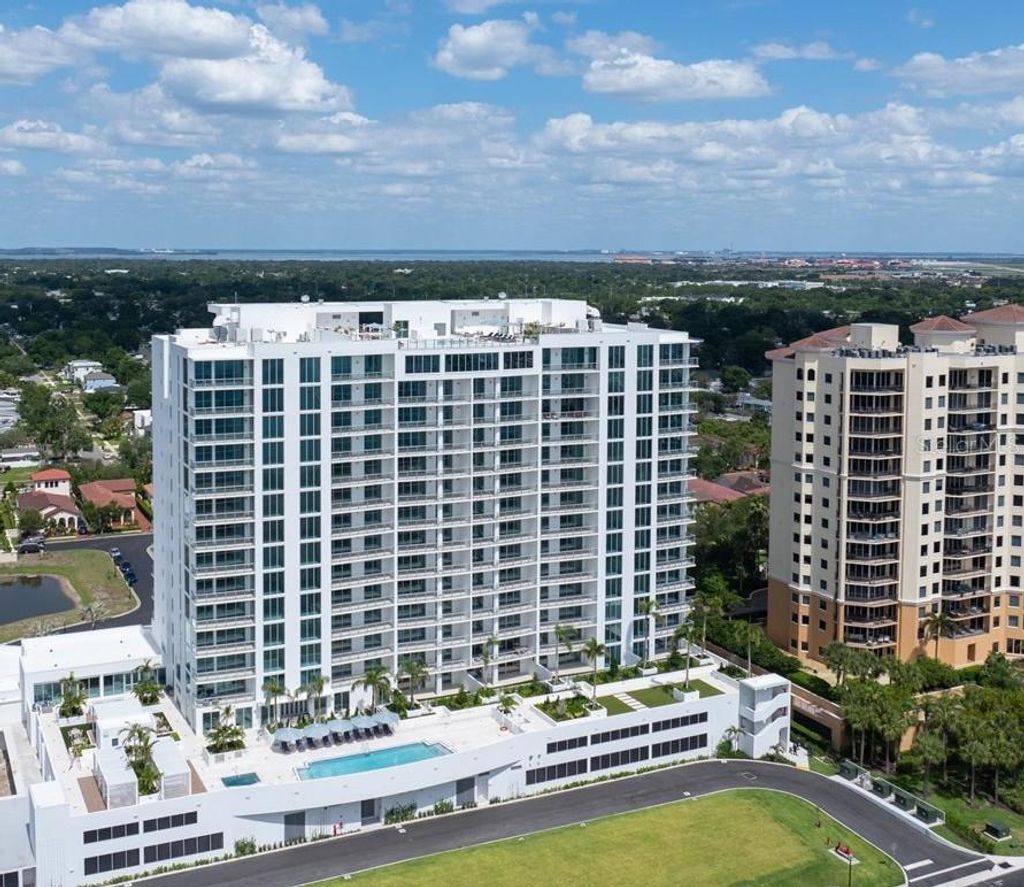 Photo of 5713 Bowen Daniel Dr #801, Tampa, FL 33616 (MLS # TB8421213)