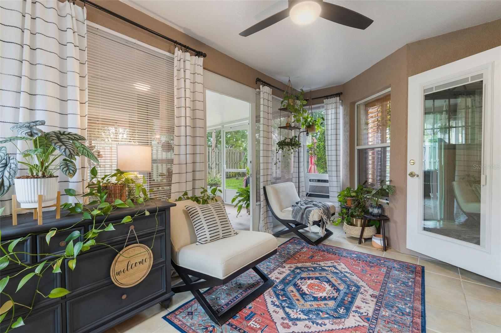 COUNTRY CLUB HILLS - Residential