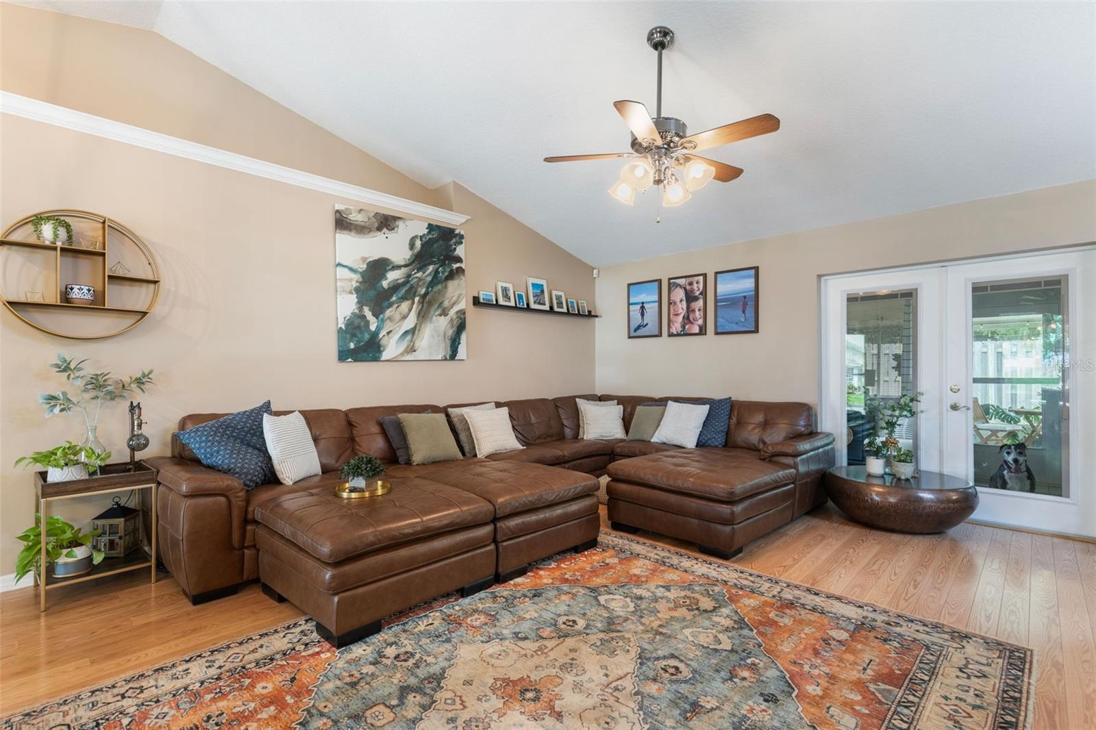 COUNTRY CLUB HILLS - Residential