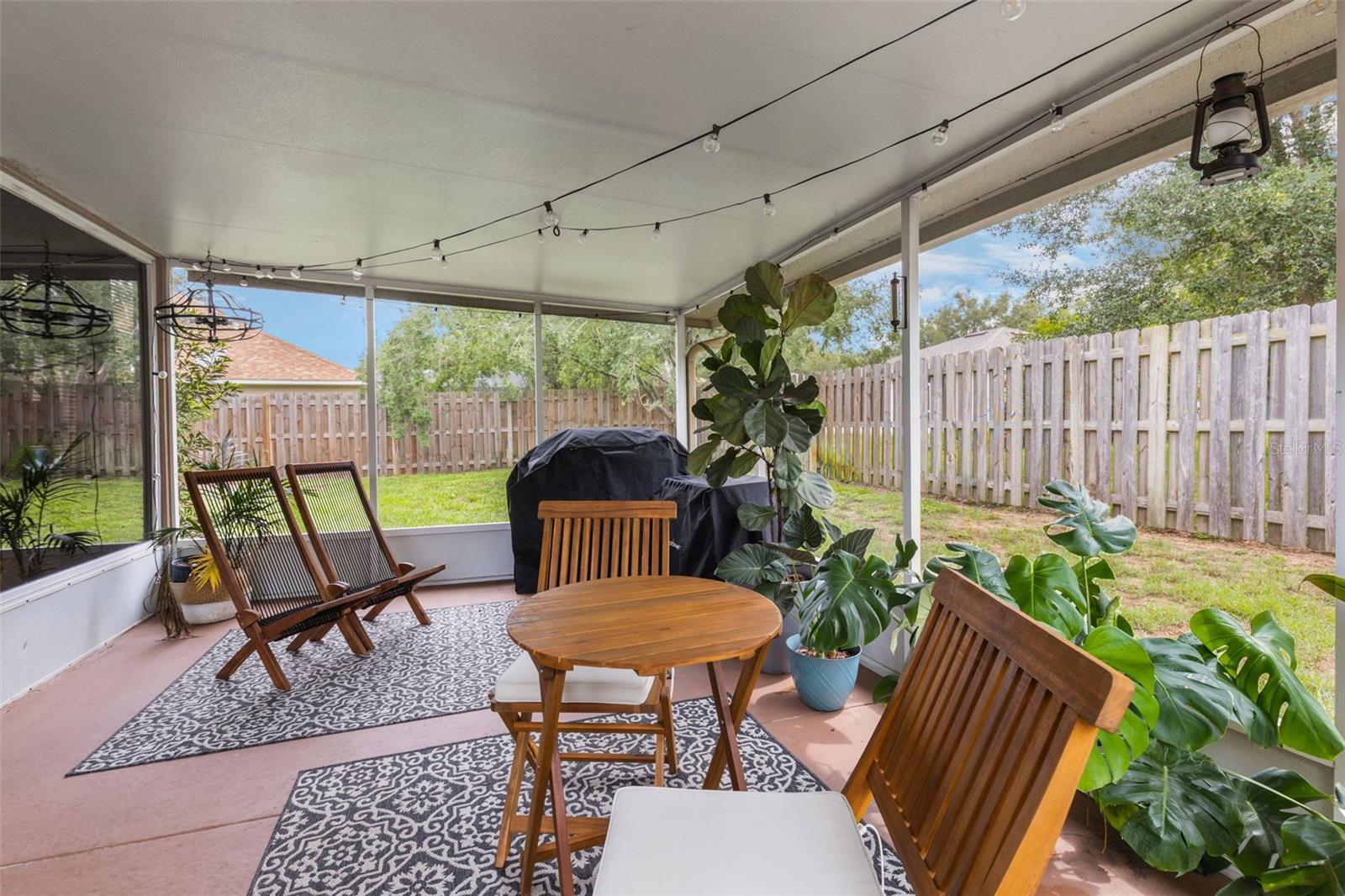 COUNTRY CLUB HILLS - Residential