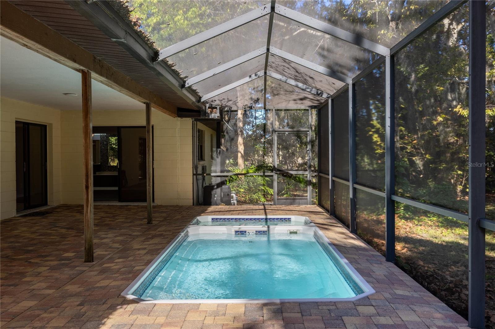 CUT ABOVE - Residential