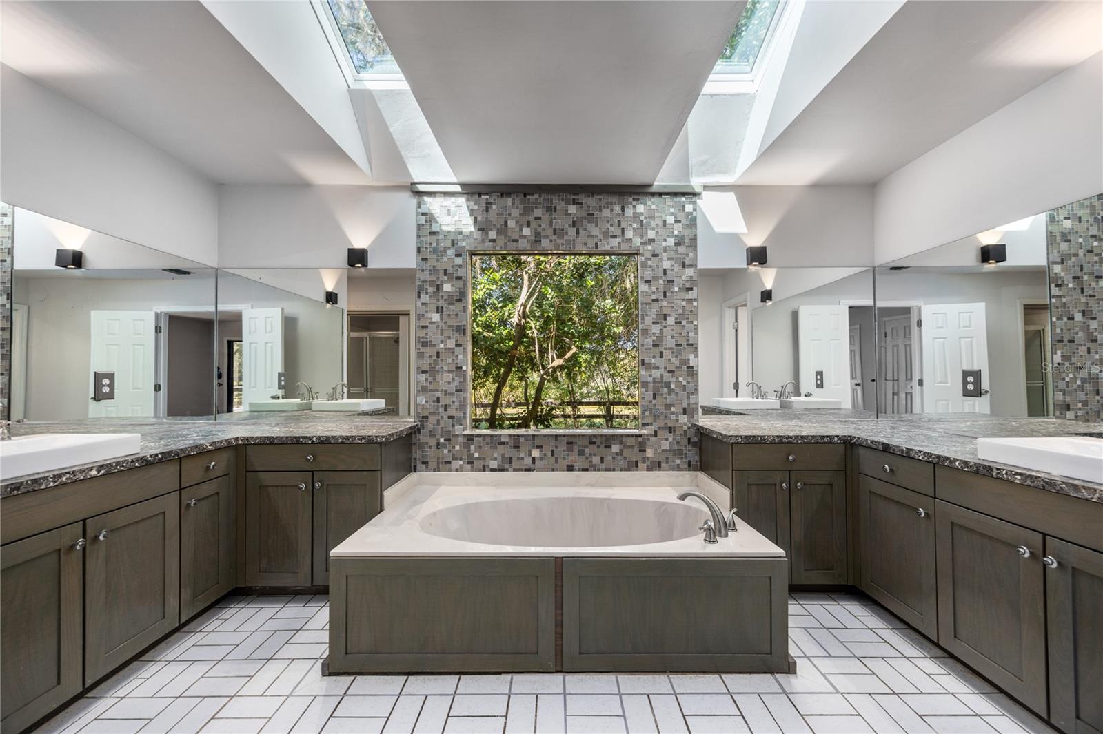 CUT ABOVE - Residential