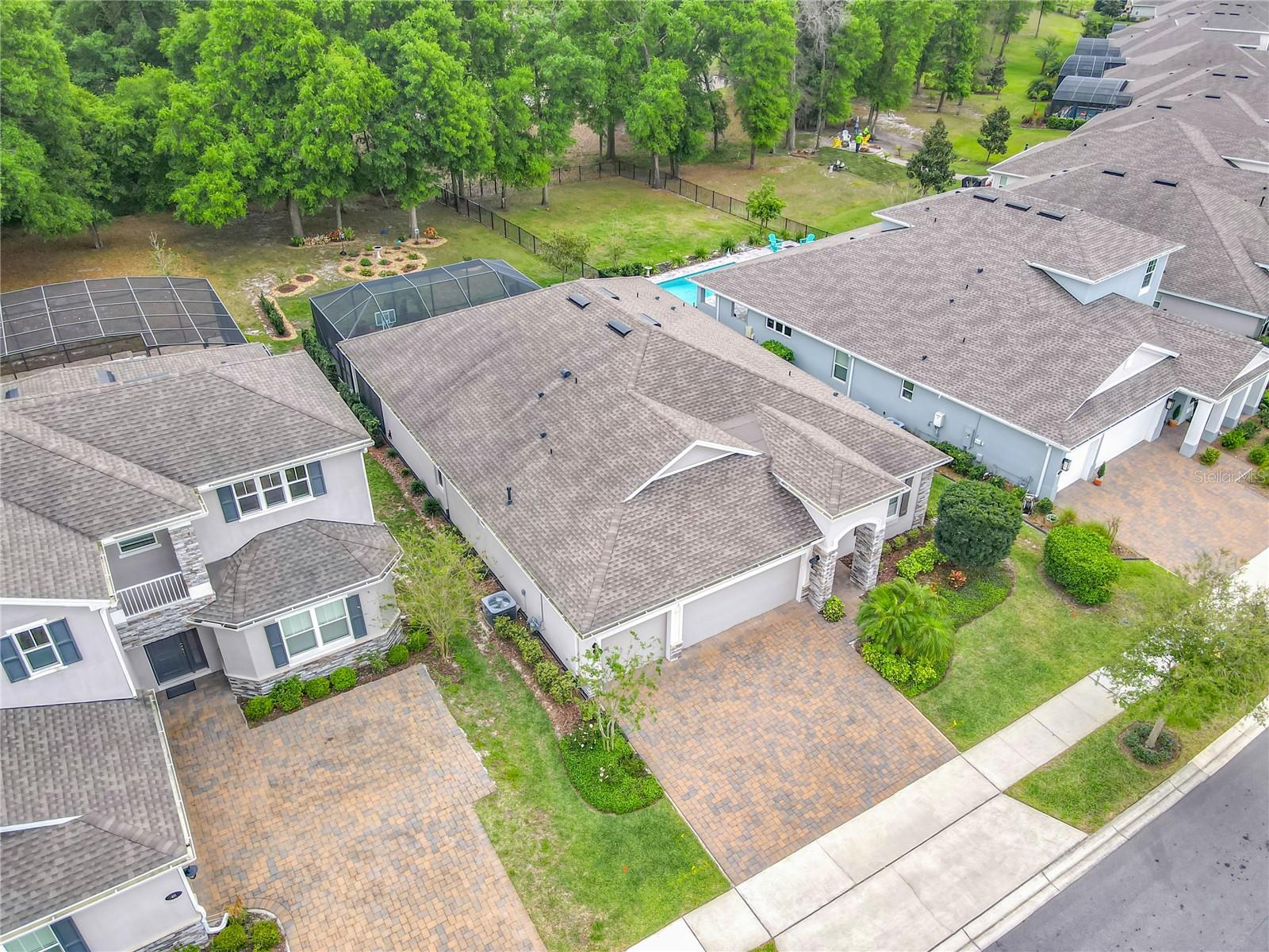 425 WEDGEWORTH LANE