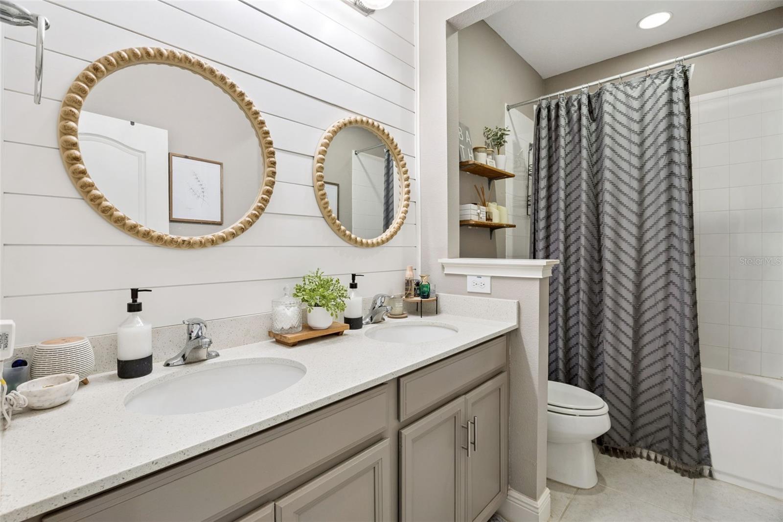 OAKLAND PARK - Residential