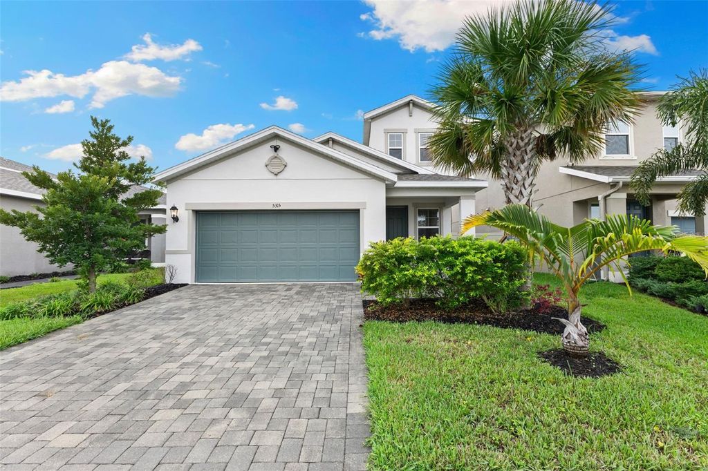 Photo of 5315 Los Robles Court, Palmetto, FL 34221 (MLS # A4664643)