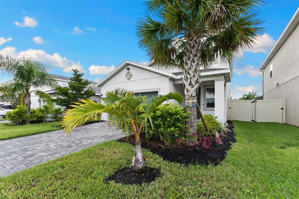 Photo of 5315 Los Robles Court, Palmetto, FL 34221 (MLS # A4664643)
