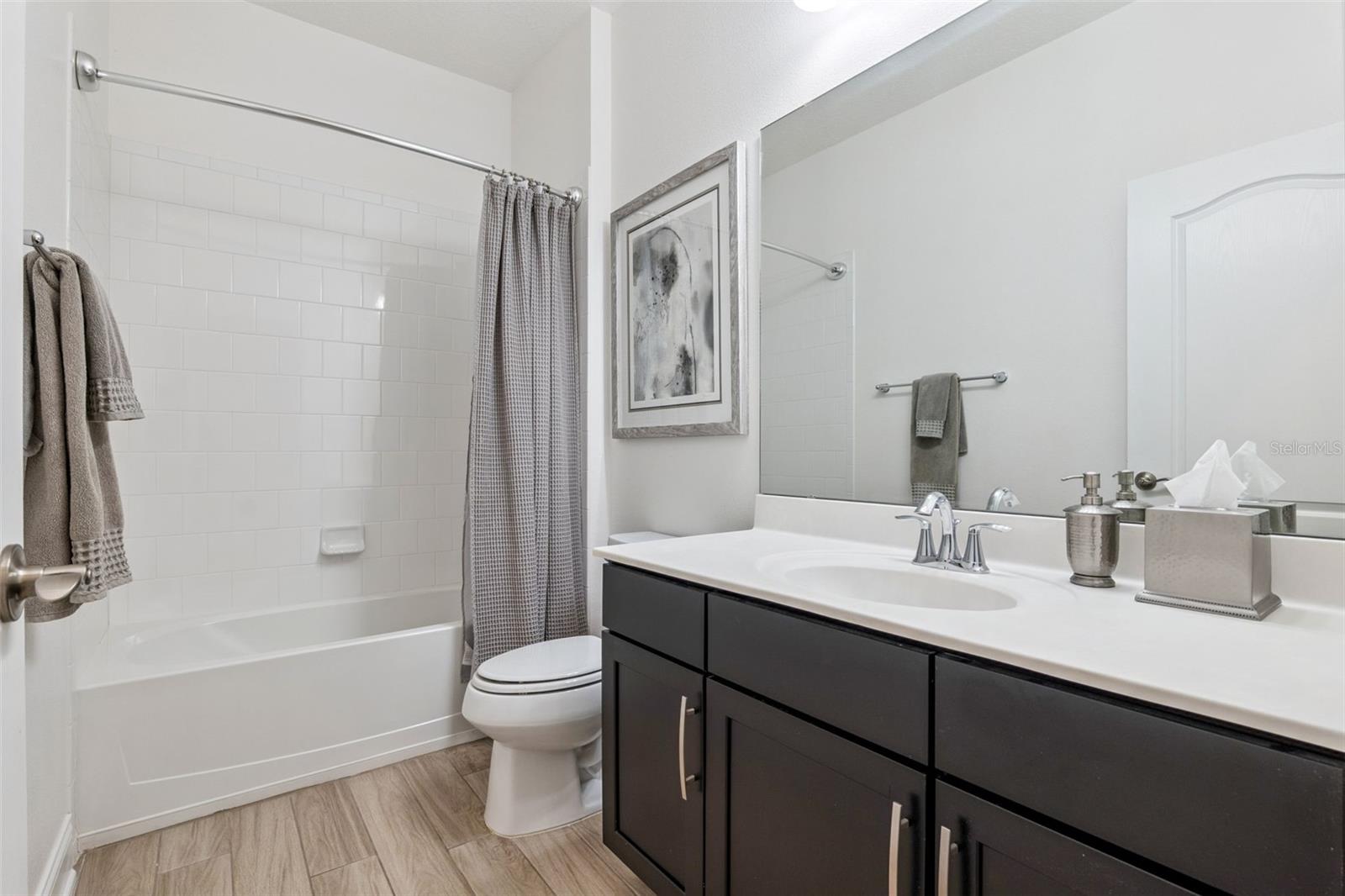 RIVIERA BELLA UN 3 - Residential