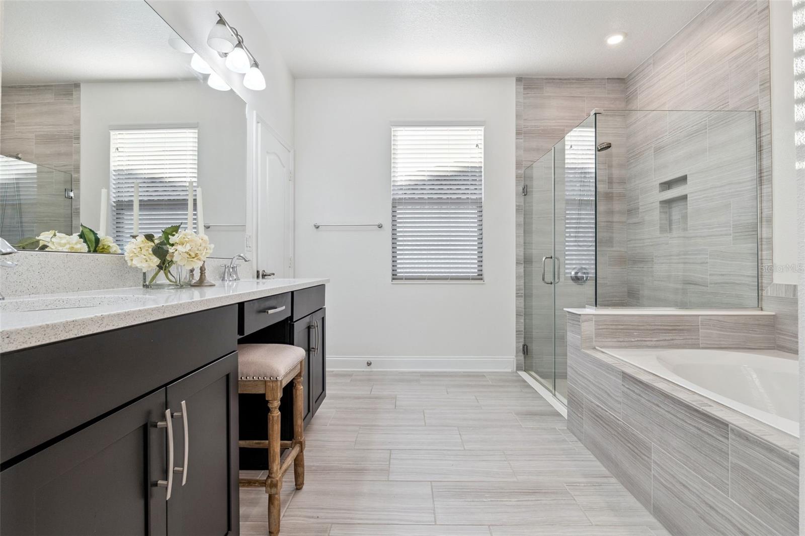 RIVIERA BELLA UN 3 - Residential