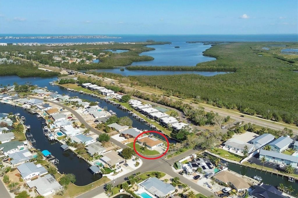 Photo of 10304 Sandpiper Road W, Bradenton, FL 34209 (MLS # A4647979)