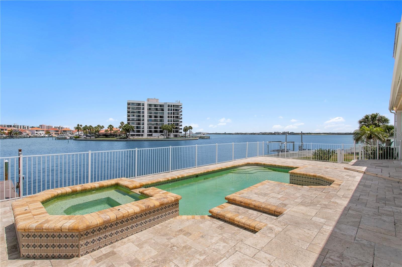 BILTMORE ISLES - Residential
