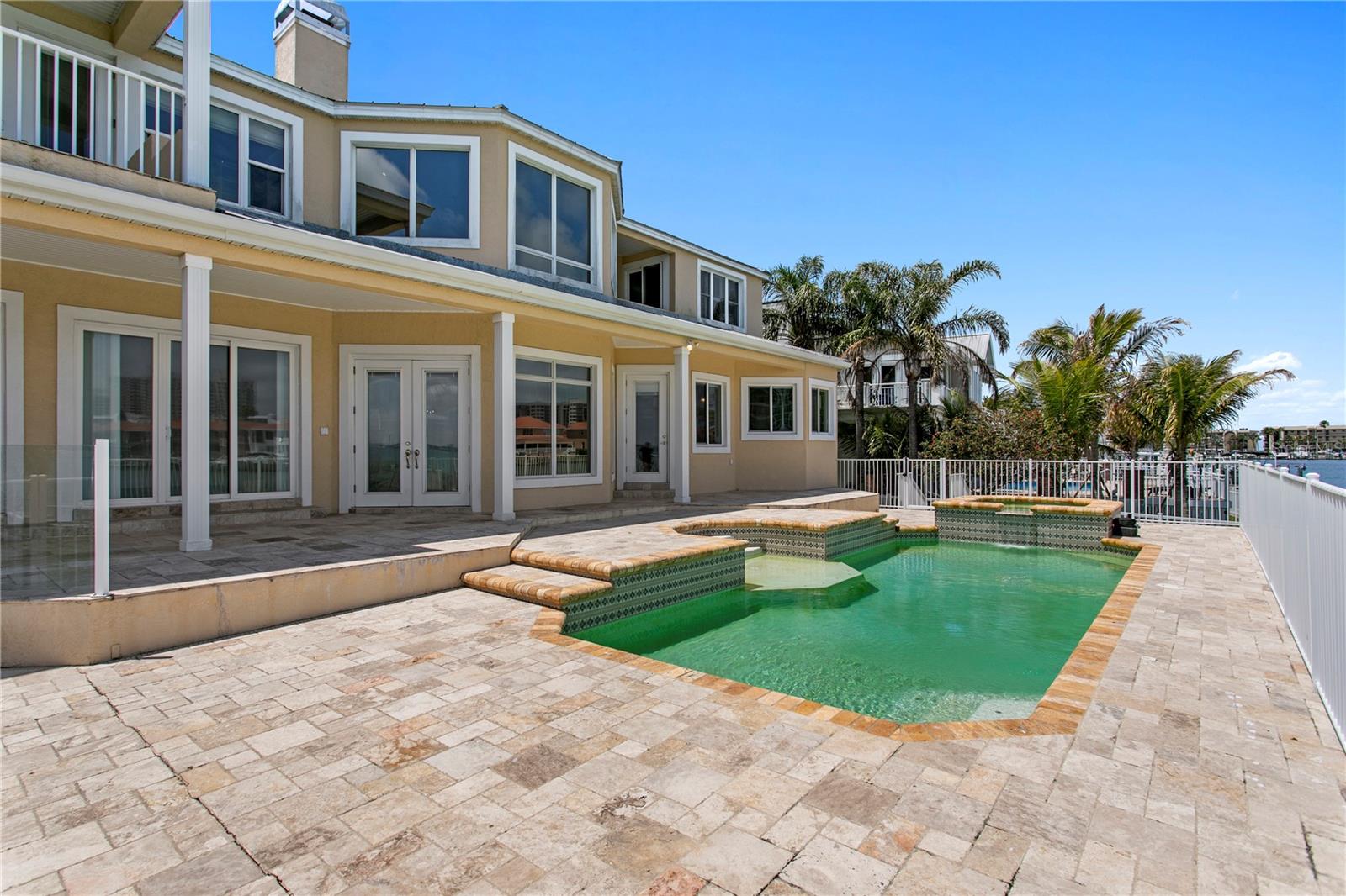 BILTMORE ISLES - Residential