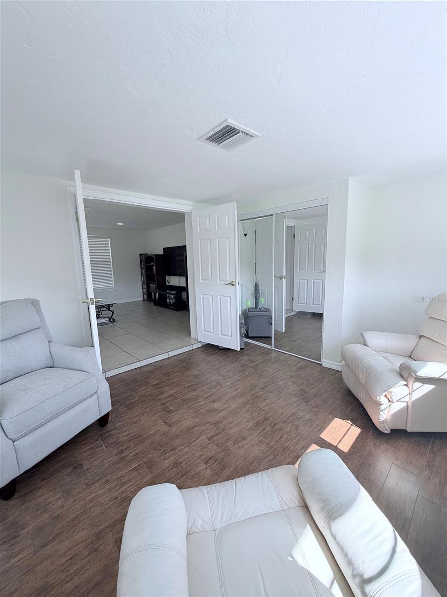 SARASOTA SPGS - Residential