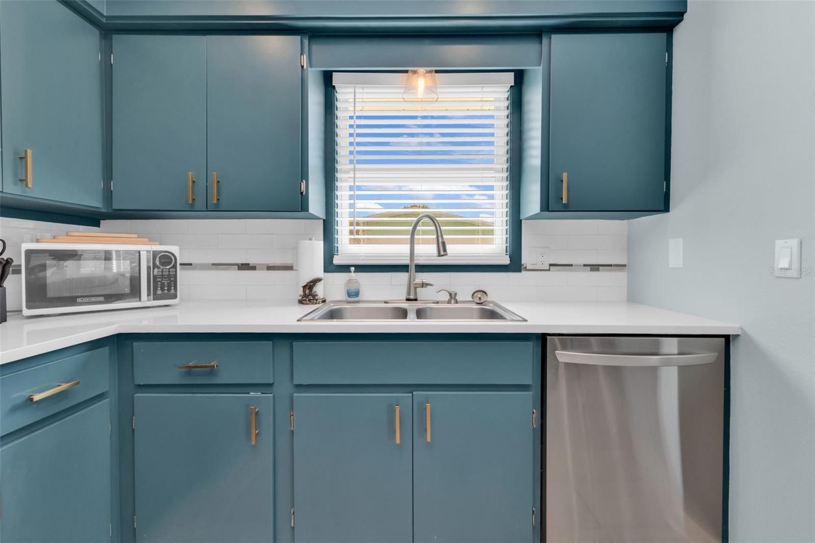 ACREAGE & UNREC - Residential Income