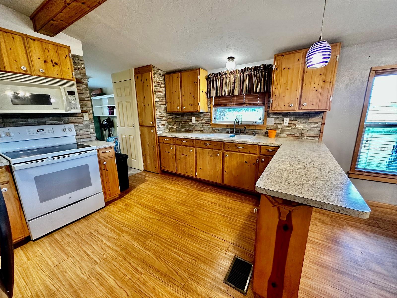 RIVER RUN RESIDENCE PH 02 - Residential