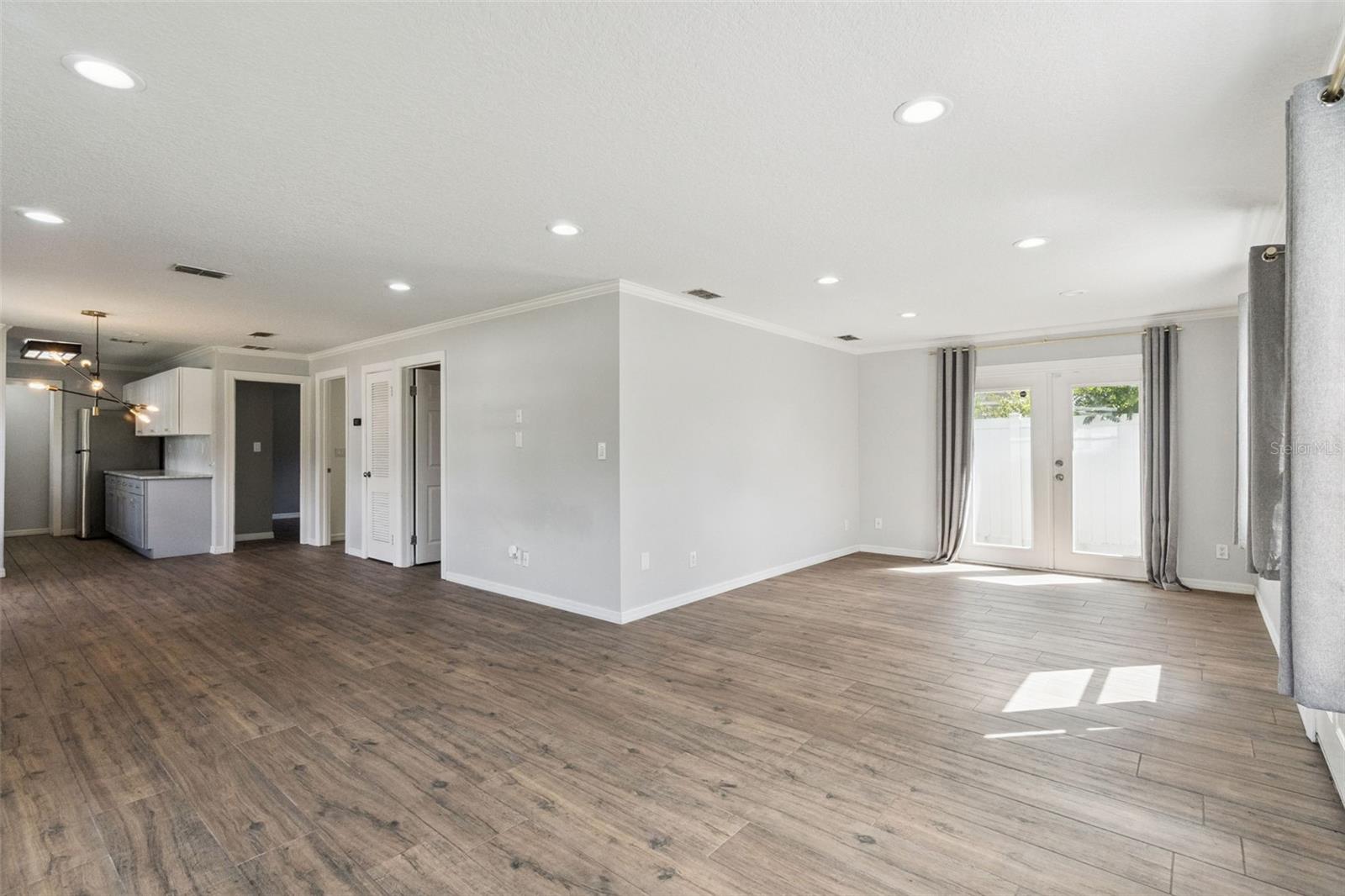 740 BAFFIE AVENUE